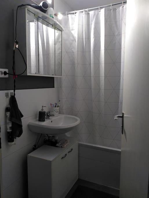 3 Zimmer-wohnung - Fuer Arbeitsaufenthalte - Gemuetlich, Gut Gelegen Und Guenstige Wochenraten Munich